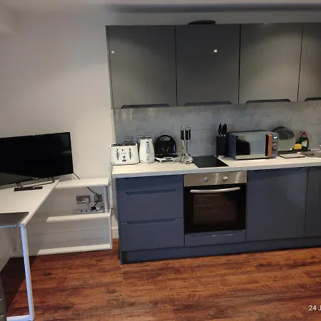 Apartment Earl Street124